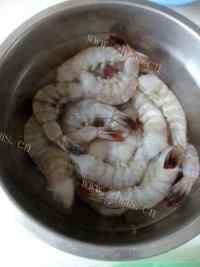 美味的蒜蓉粉丝虾做法图解1)