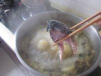 「美味可口」酸菜鱼做法图解8)