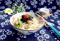 美味的葱油拌面