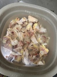 开胃的土豆烧鸡块做法图解1)