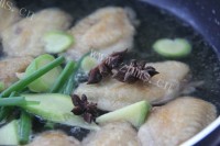 美味的啤酒酱香鸡翅做法图解9)