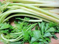 芹菜肉丝做法图解1)