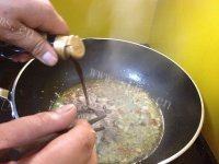 「DIY美食」凉拌金针菇做法图解8)