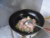 美味鸡腿炖吊瓜做法图解5)