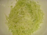 黄瓜拌豆腐皮做法图解1)