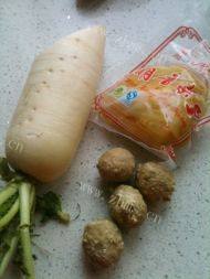 美味的萝卜肉丸汤做法图解1)