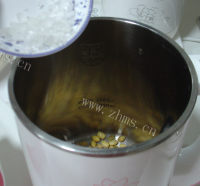 美味的栗子豆浆做法图解6)
