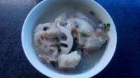 大受欢迎的蹄膀莲藕汤做法图解9)