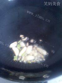 家常菜芸豆烧土豆做法图解6)