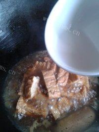 色泽不错的素炒豆腐做法图解8)