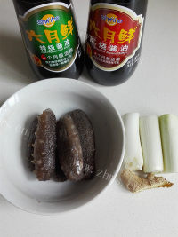 回味无穷的葱烧海参做法图解1)
