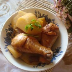 玉盘珍馐的鸡腿炖土豆
