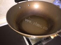 质嫩爽口的黄瓜炒鸡蛋做法图解3)