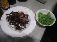 「手工美食」贡菜腊猪做法图解1)