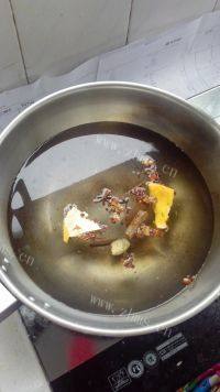 美味的咸鸡蛋做法图解2)