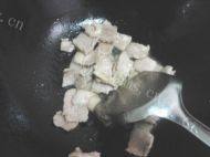 美味的韭菜炒肉片做法图解3)