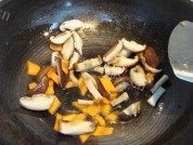 家常炖豆腐做法图解1)