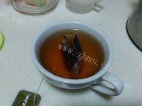 美味的鸳鸯奶茶做法图解2)