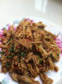 诱人的麻辣肉丝