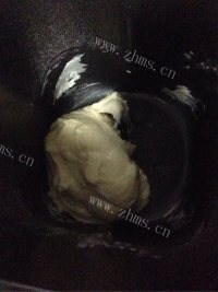 自制蔓越莓面包做法图解2)