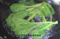 美味的菜心三文鱼粥做法图解8)