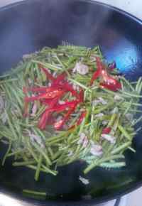 家常菜芦蒿炒肉丝