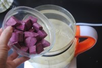 好喝的紫薯银耳糖水做法图解5)