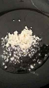 喷香的蒜蓉油麦菜做法图解3)