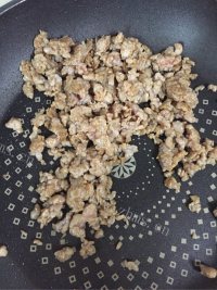 好吃的咸鱼茄子煲做法图解3)