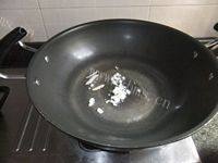 家常菜肉丝炒木耳做法图解5)