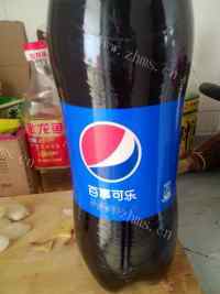 香气浓郁的可乐鸡翅做法图解3)