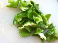 家常菜白菜炒平菇做法图解4)