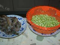 家常菜毛豆炒虾仁做法图解1)