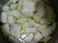 家常菜冬瓜肉丸汤做法图解4)