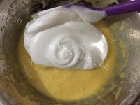 自制戚风杯子蛋糕做法图解3)