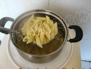美味的肉酱通心粉做法图解6)
