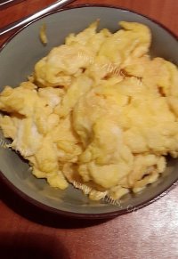 美味的葱花蛋炒饭做法图解1)