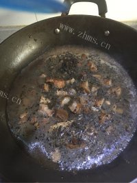 美味的梅干菜烧肉做法图解6)