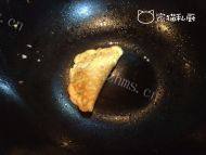 诱人的黄金蛋饺做法图解9)