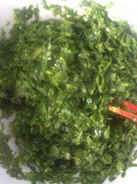 家常菜芹菜叶炒鸡蛋做法图解5)