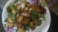 家常菜土豆片炒辣椒