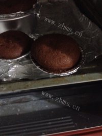 自制可可蛋糕做法图解6)
