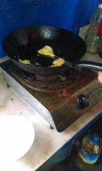 色香味俱全的番茄鸡蛋面做法图解2)