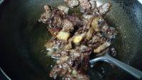 味美肉鲜的黄焖牛肉做法图解8)