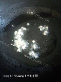 家常菜素炒花菜做法图解7)