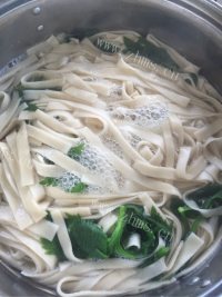 美味的西红柿鸡蛋拌面做法图解3)