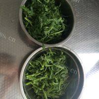 家常菜清炒茼蒿做法图解1)