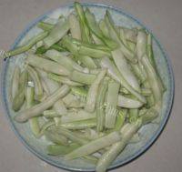 家常土豆豆角炖肉做法图解1)
