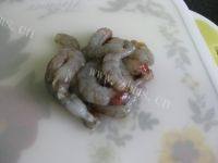 家常菜黄瓜炒虾仁做法图解2)