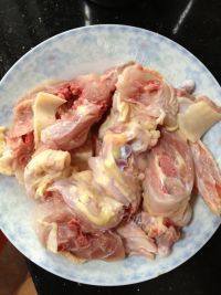 口感饱满的香菇鸡肉饭做法图解3)